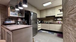 Blk 327 Jurong East Street 31 (Jurong East), HDB Executive #569743791